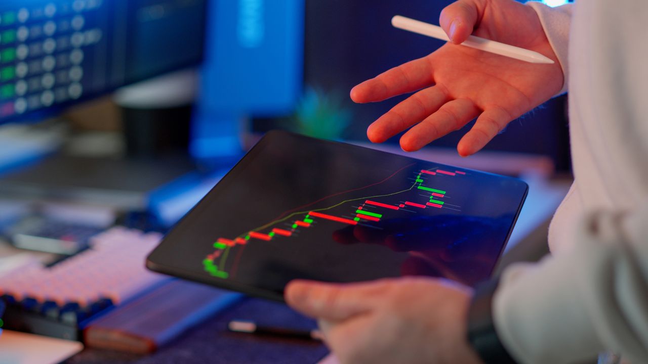 What to Do When the Market Crashes: How to Stay Rational When Everyone Panics